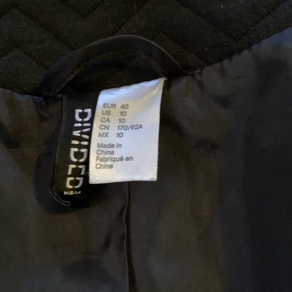 Adorable Divided Jacket - Picture 6 of 6